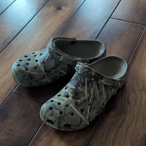 Mens Camouflage Crocs